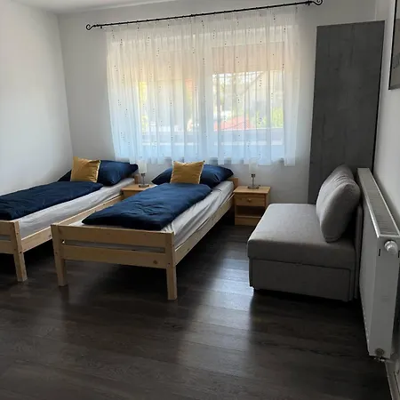 Rose 14 Food & Apartamento *